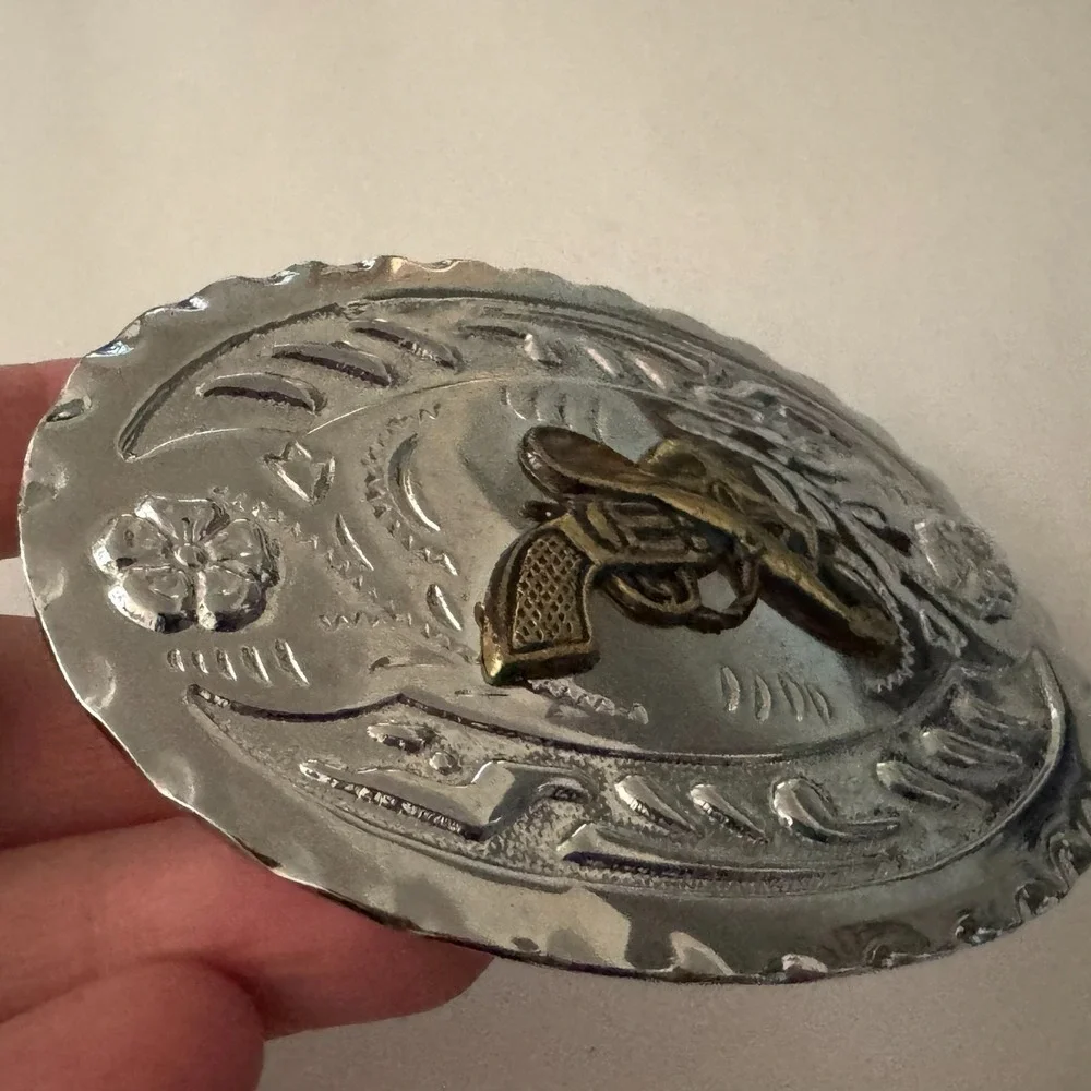 Cowboy Hat‎ Revolver Gun Western Style Belt Buckle